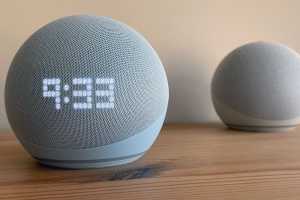Amazon, please make a regular Echo with clock in 2023