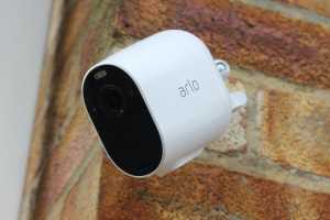 Arlo Essential Spotlight Wi-Fi Security Camera review