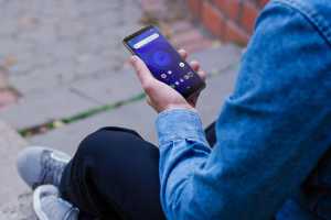 Cómo hacer llamadas SOS o enviar alertas con móviles Android