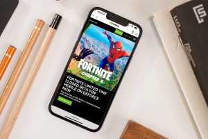 How to play Fortnite on iPhone & iPad